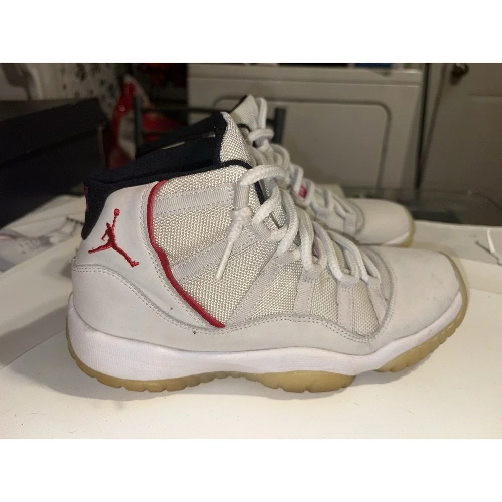 Jordan Retro 11 Men's Size 6.5 Retro Platinum Tint 378037-016